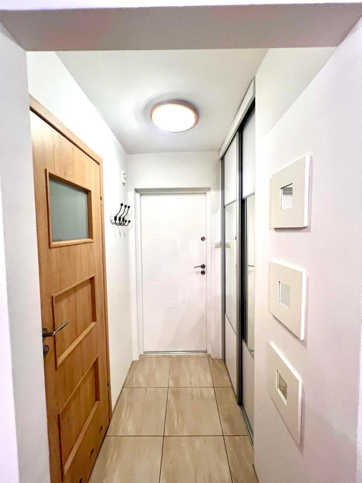Entire Studio In Centrum Apartment Warsaw Exterior photo