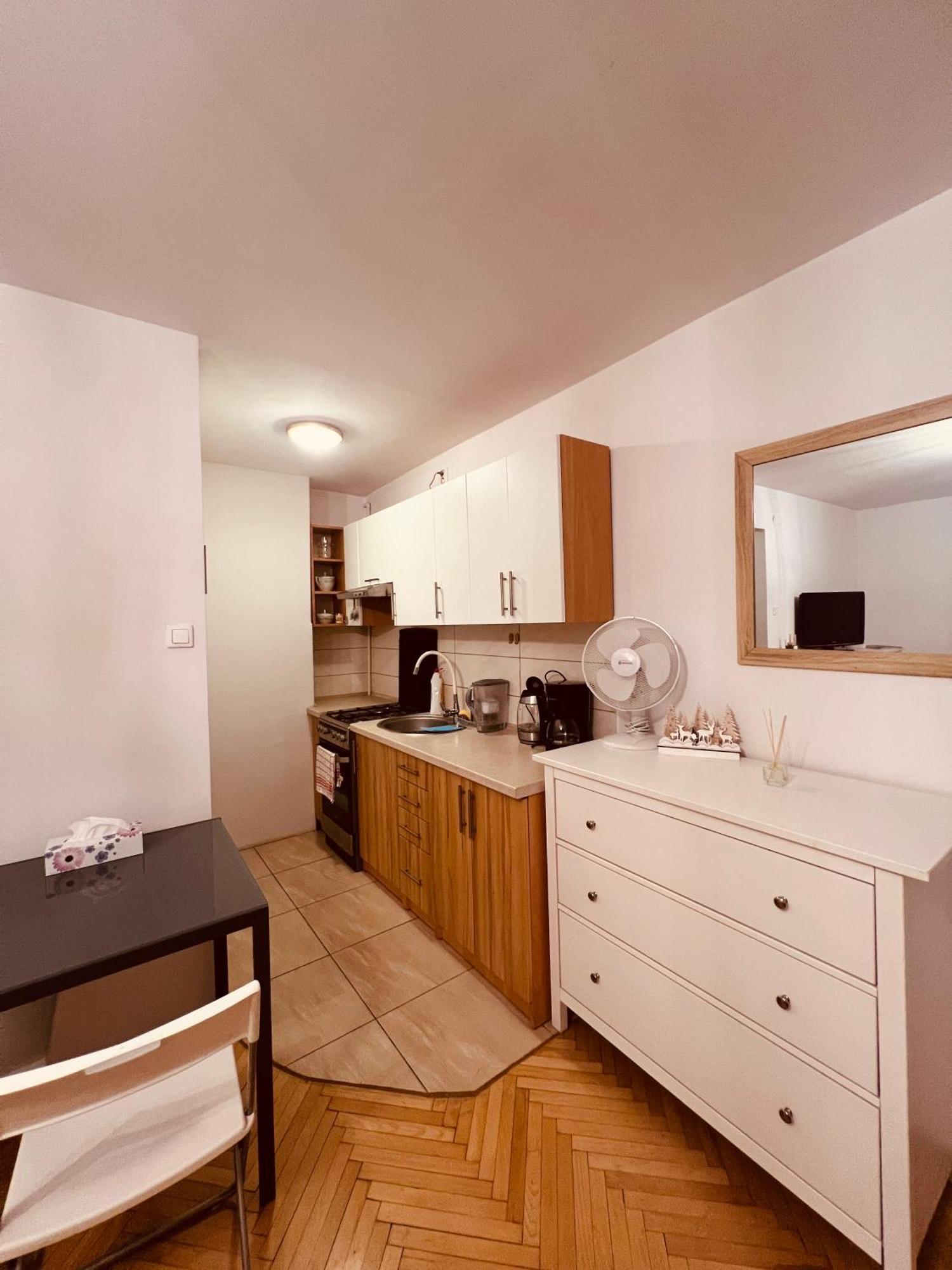 Entire Studio In Centrum Apartment Warsaw Exterior photo